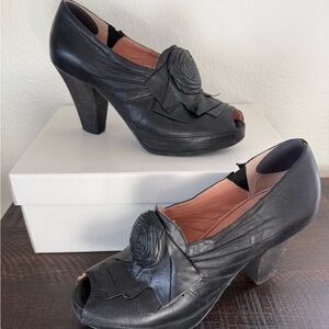 Nano Black Peep-Toe Heels with Floral Accent